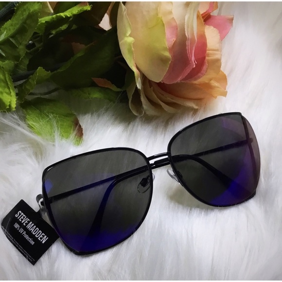 Steve Madden Accessories - Steve Madden Oversized iridescent  sunglasses new
